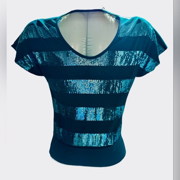 MOTIVE Short sleeve sequined top: color teal, size M - Picture 3 of 10